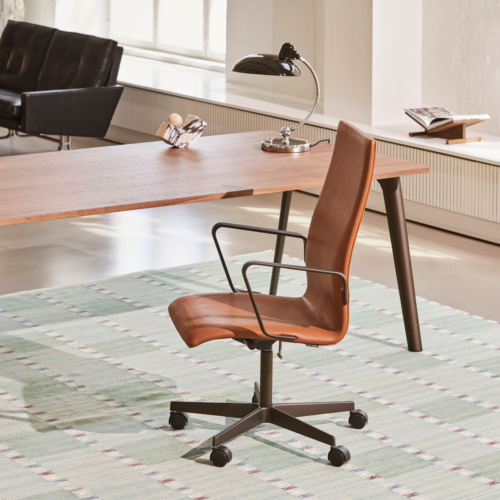 Oxford Office Chair by Fritz Hansen - Minimalist