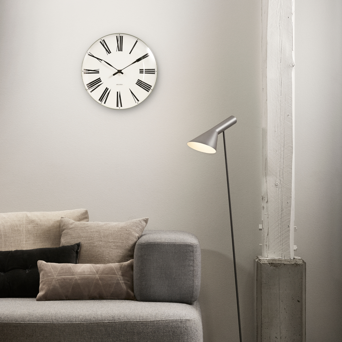 Roman Wall Clock – Nordic Living by Biehl