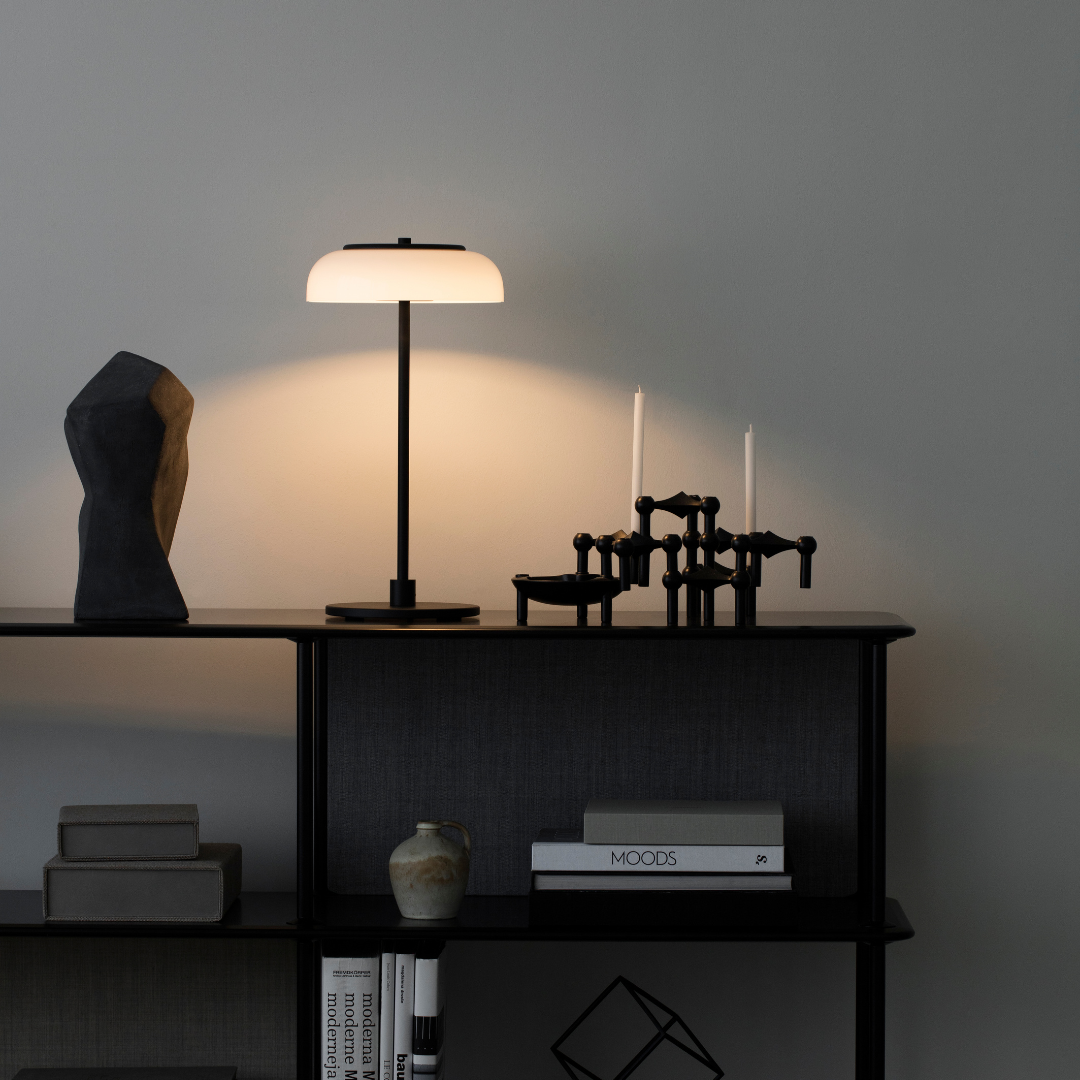 Blossi Table