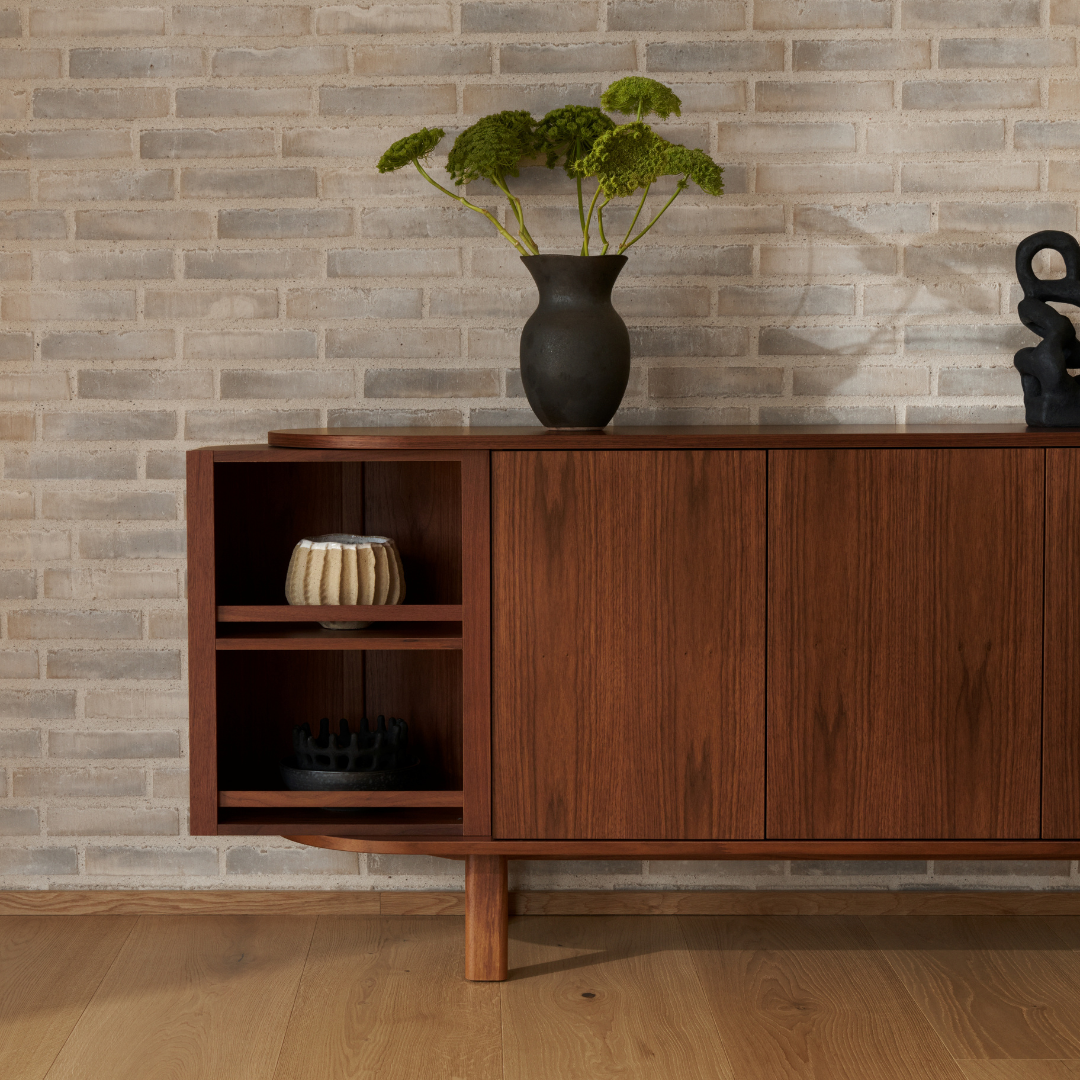 543 Sideboard