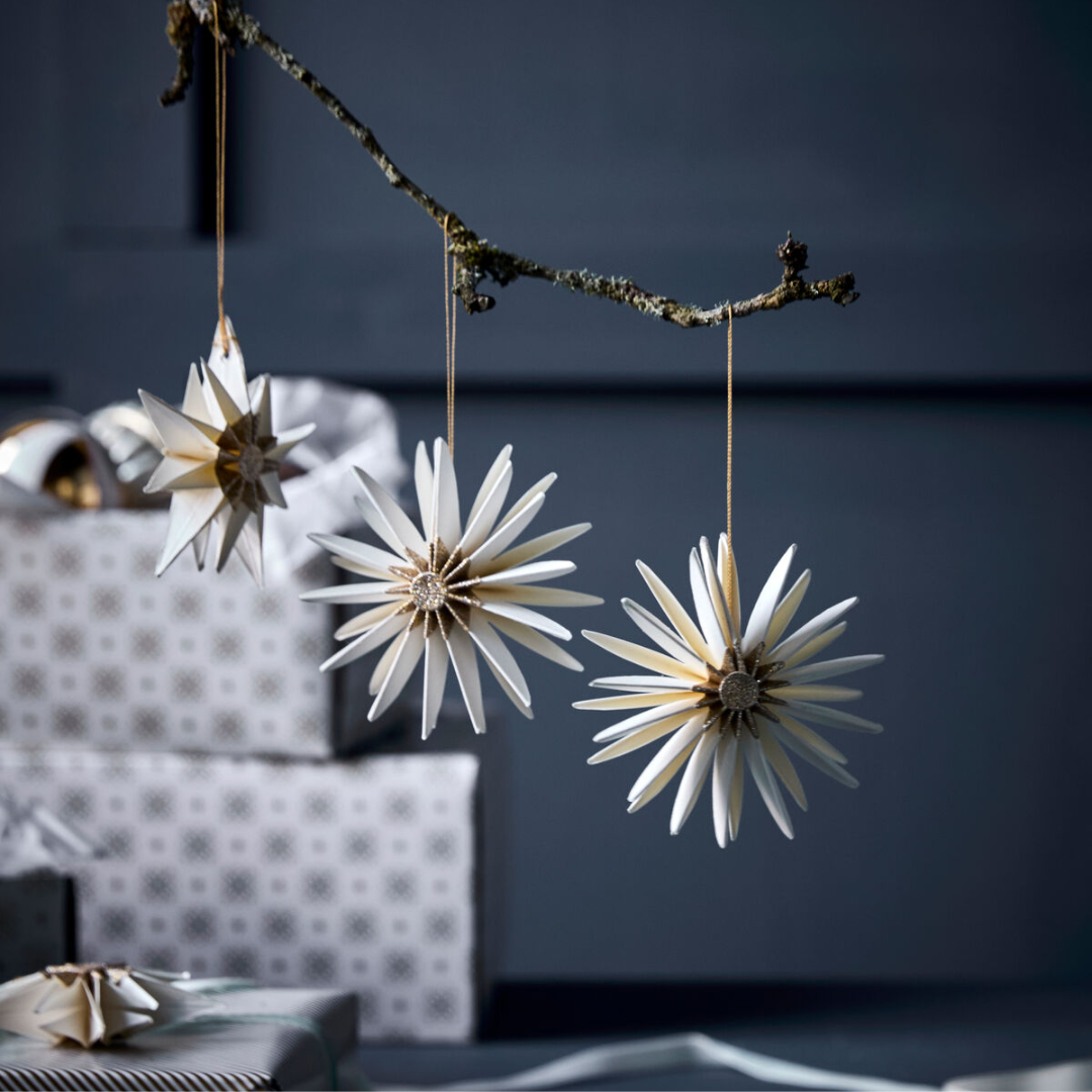 Stari Christmas Ornament - Off White / Champagne