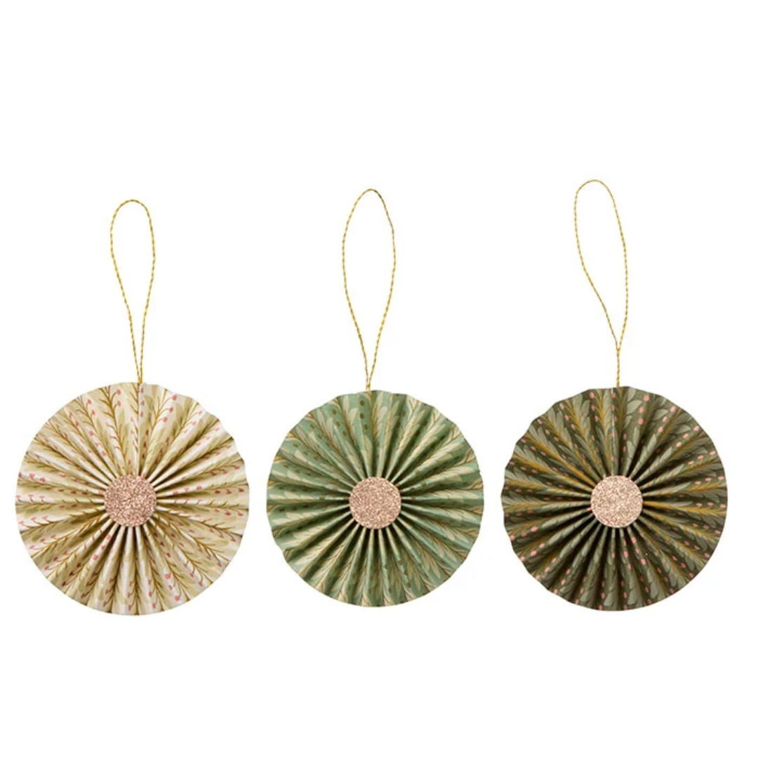 Paper Rosettes Naya