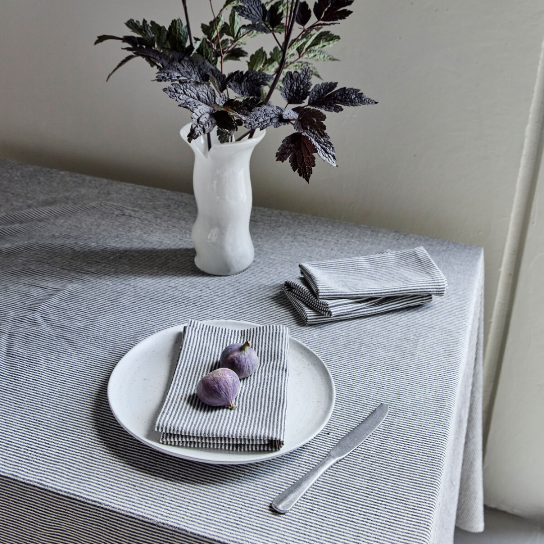 Napkins Block Sand / Black