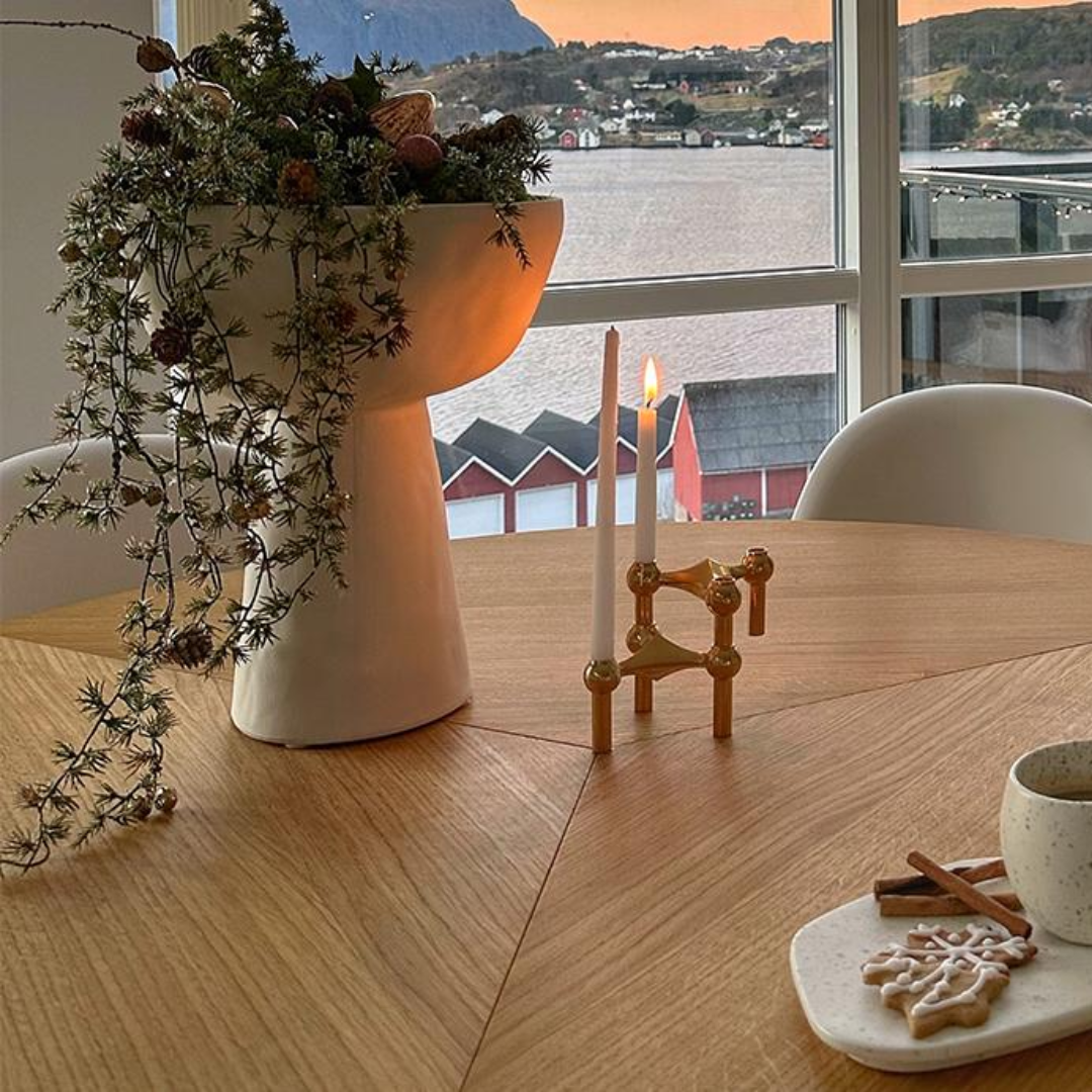 33 Extendable Dining Table