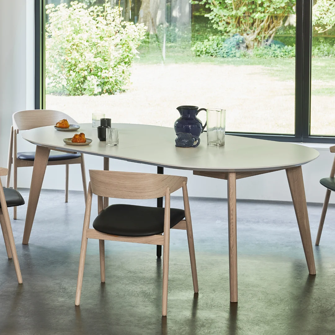 AD1 - Extendable Table