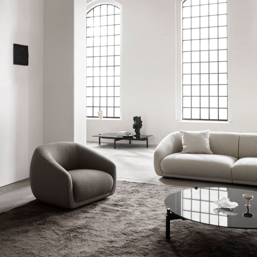 Montholon Lounge Chair Swivel with Return