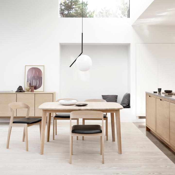 118 Extendable Dining Table