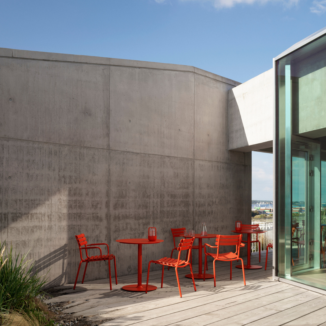 Alua Dining Chair with Armrest