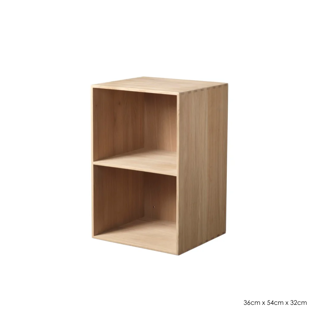 B98 Bookcase