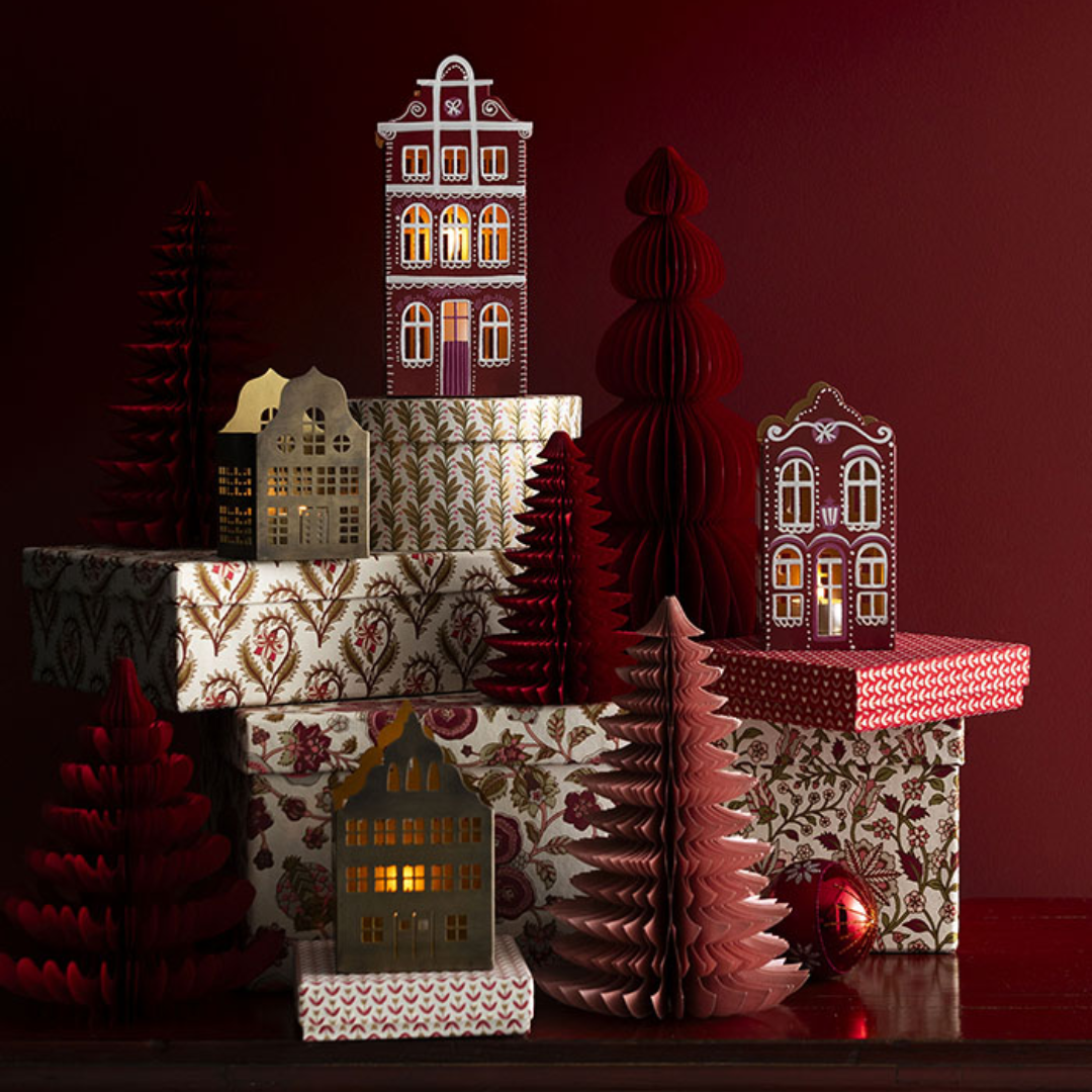 Candle Holder Gingerbread House - Scarlet