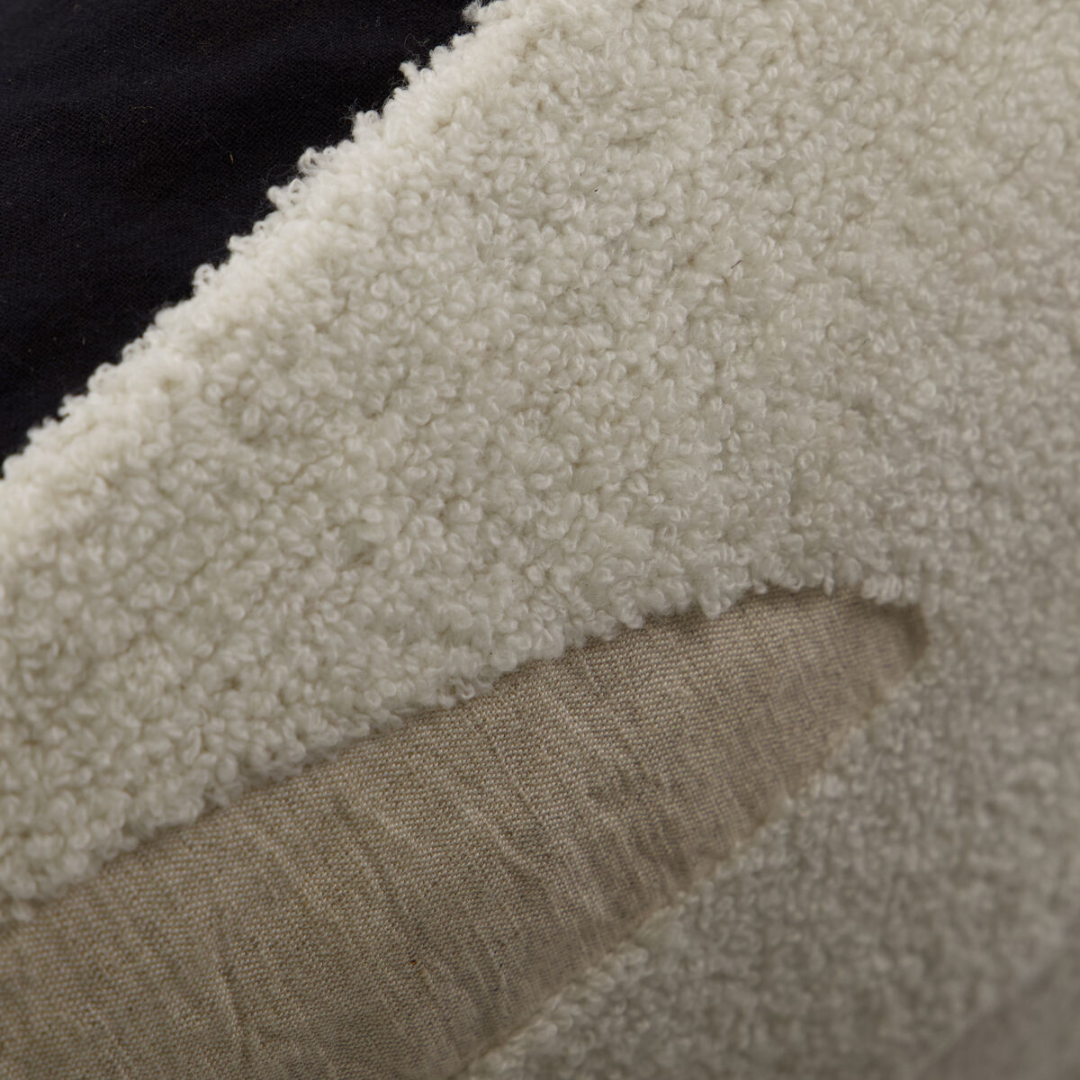 Fly Cushion