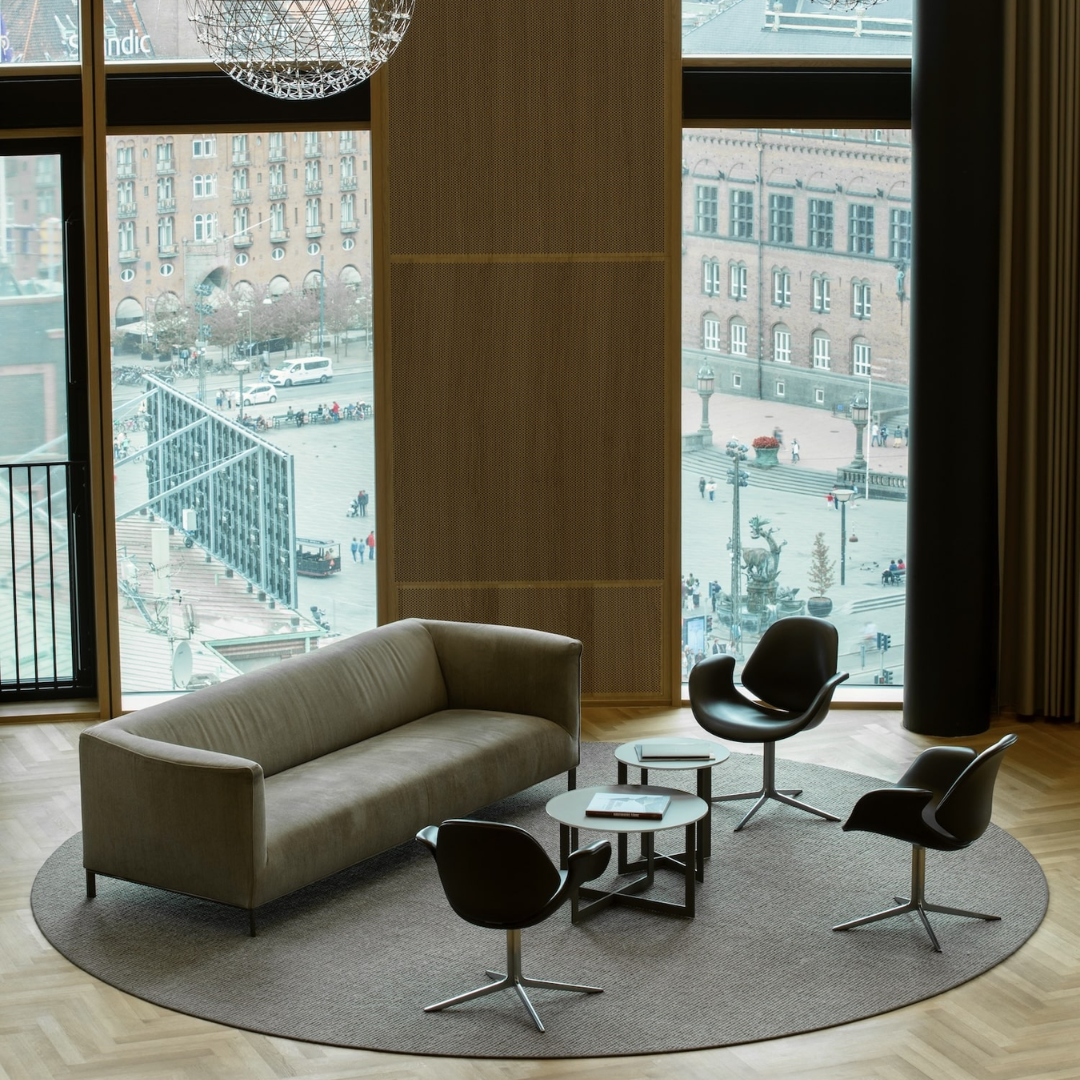 Council Lounge Chair KT 8023