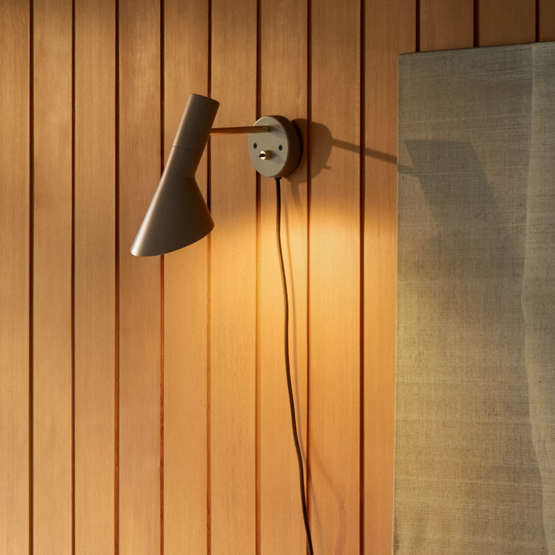 AJ Wall Lamp