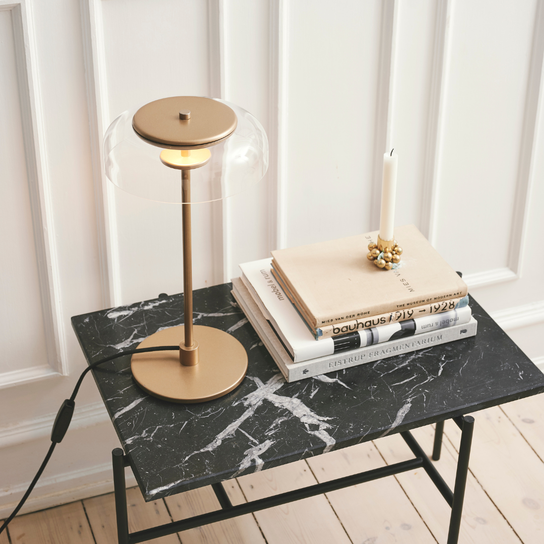 Blossi Table
