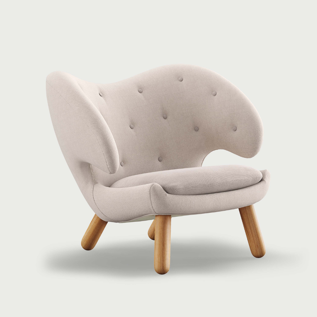 Pelican Chair with Buttons