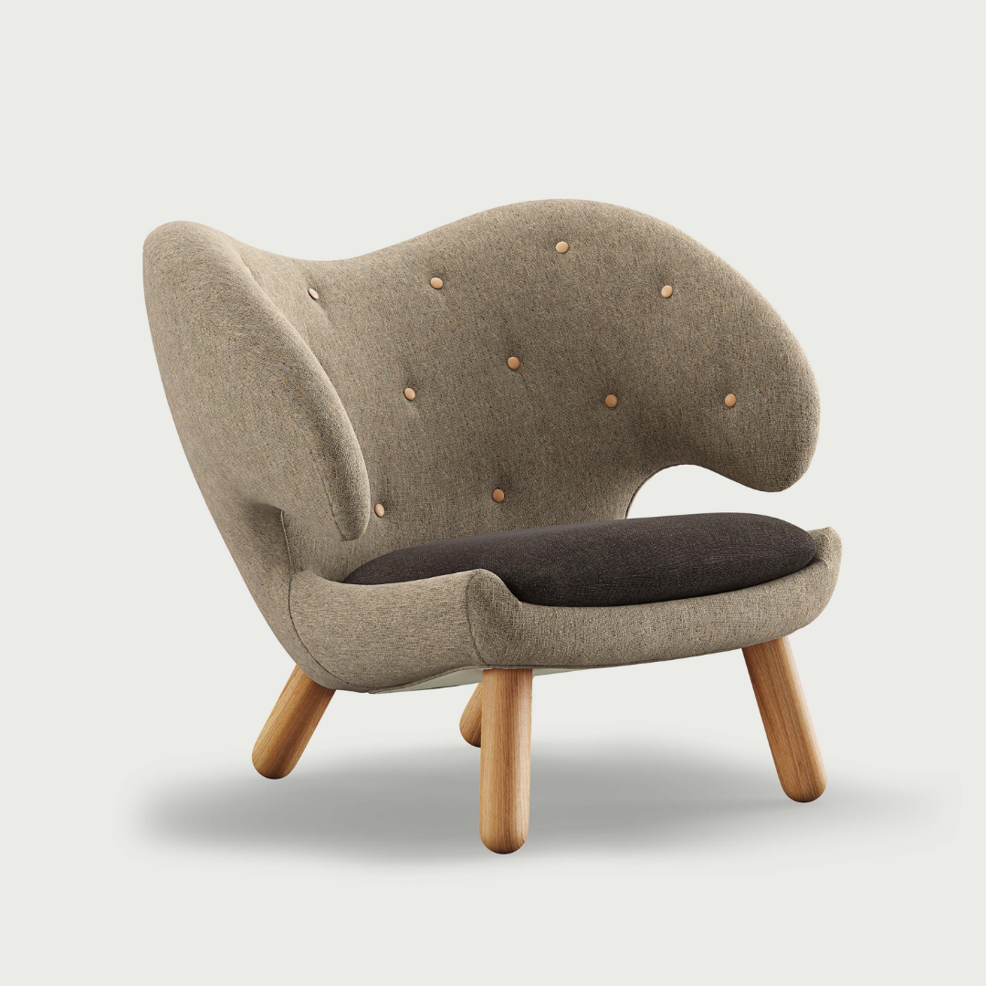 Pelican Chair with Buttons