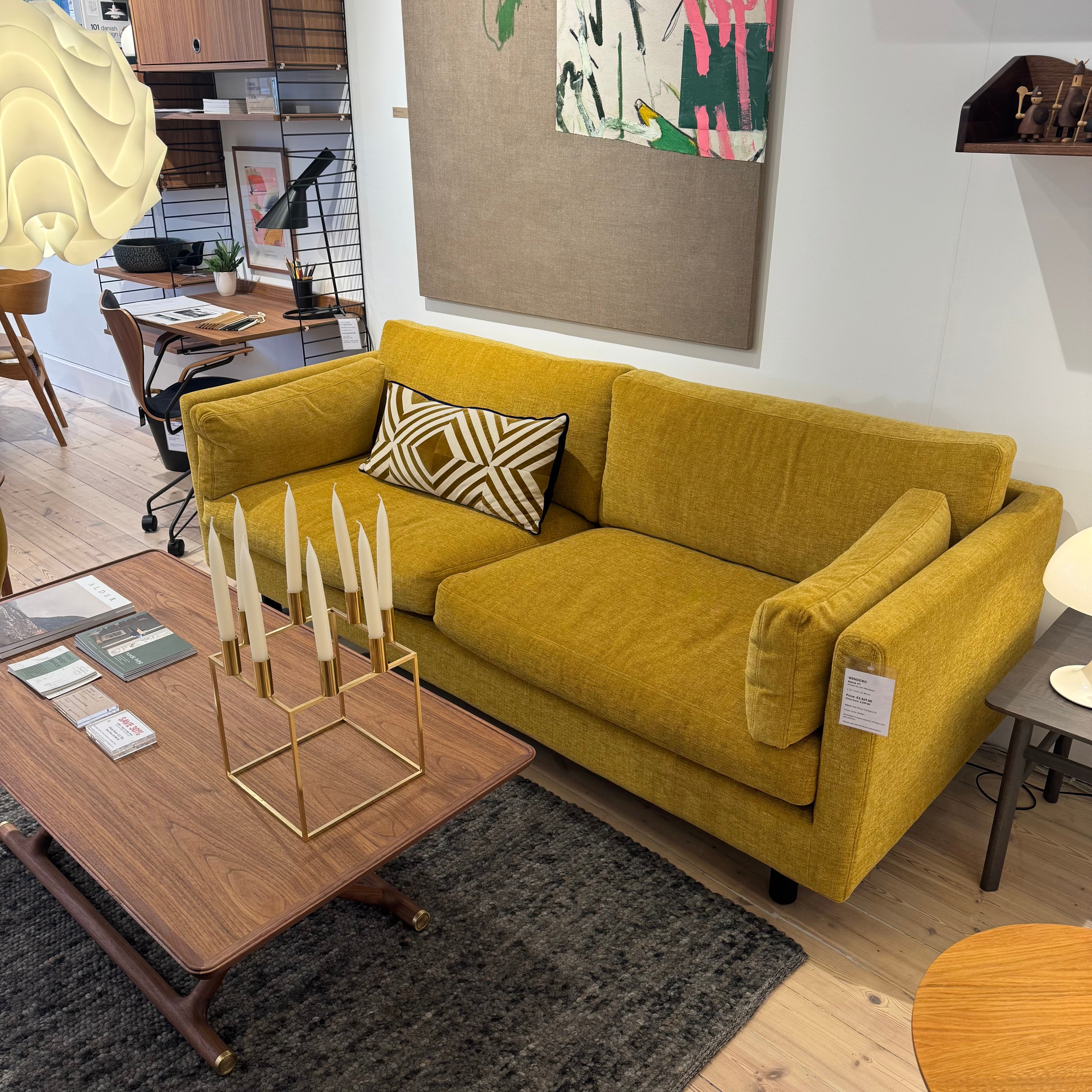 Save 25% - Ex Display Nova V1