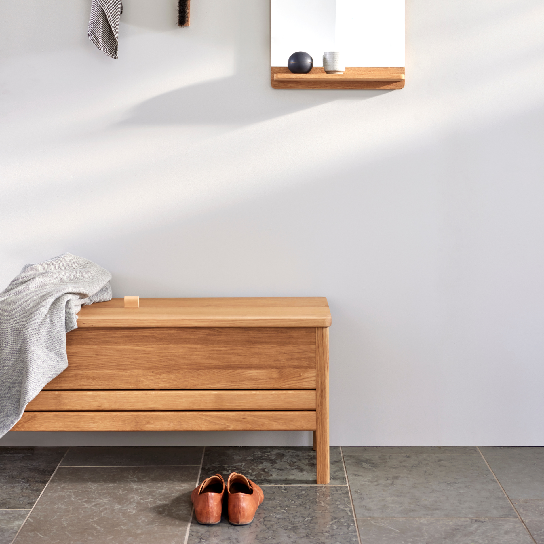 A Line Storage Bench 111