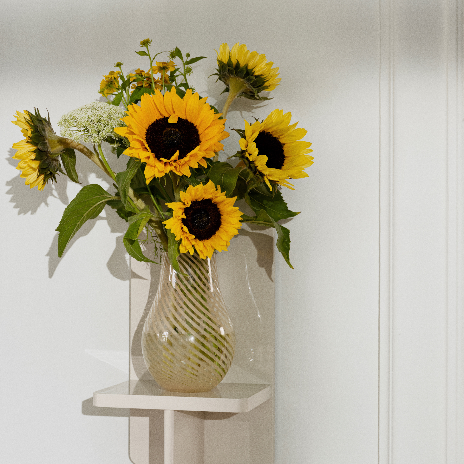 Ada Cross Stripe Vase