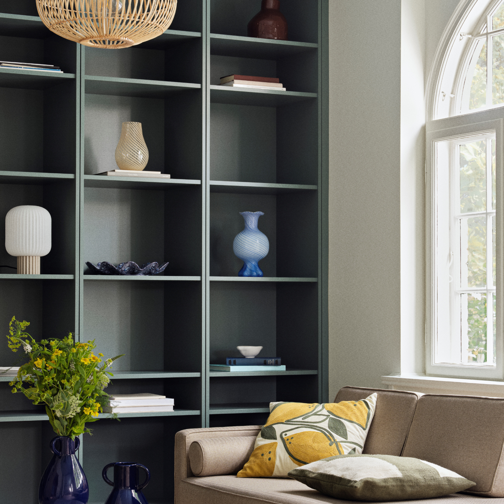 Ada Cross Stripe Vase