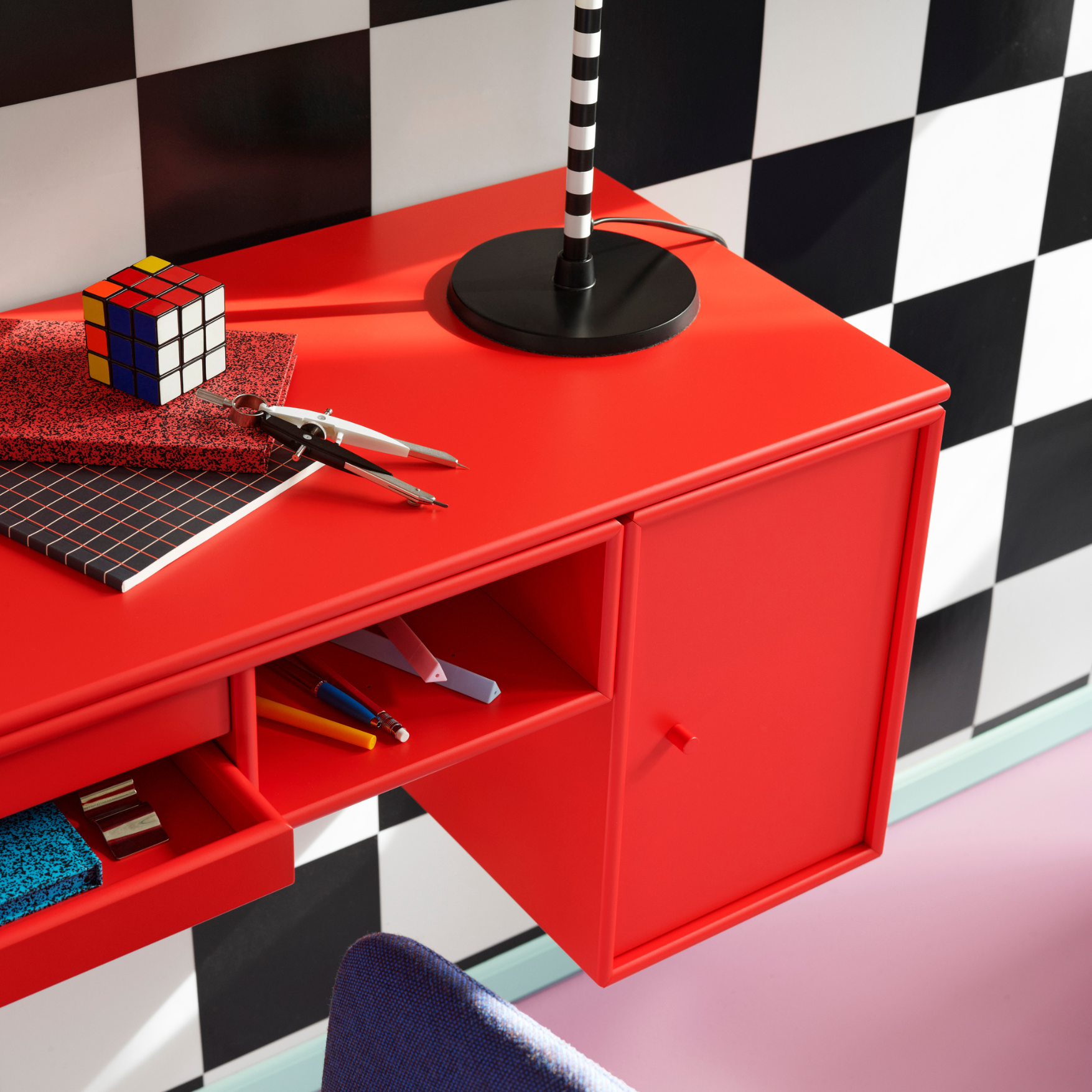 Montana Bureau Work Desk