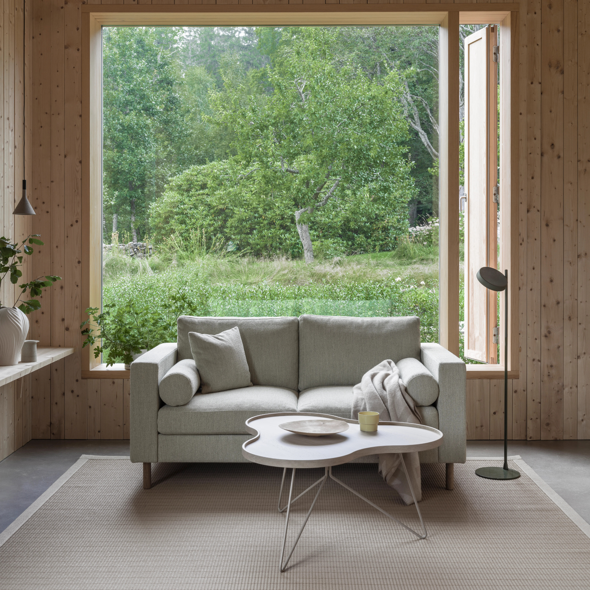 Flower Mono Table – Nordic Living by Biehl