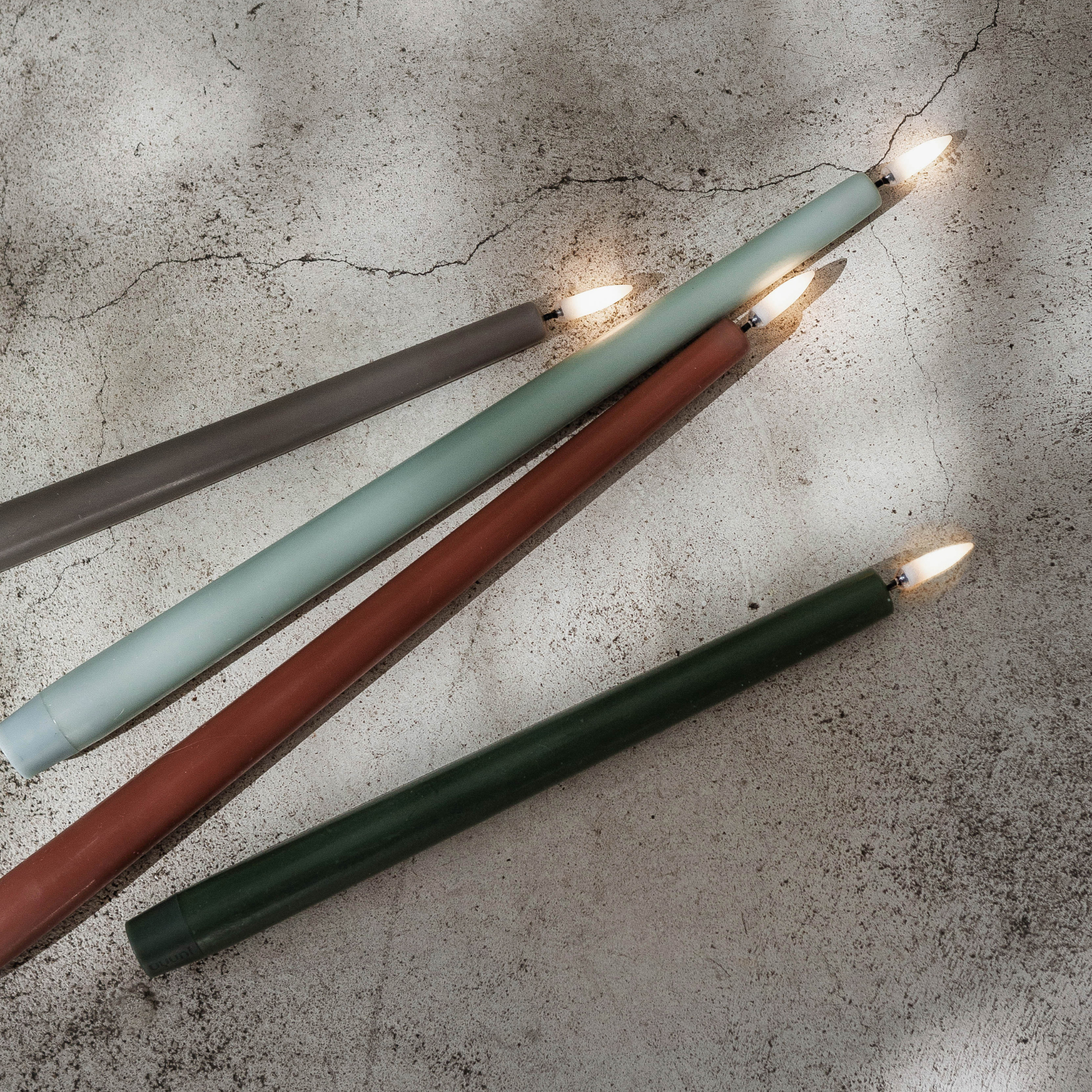 Uyuni LED Taper Candle