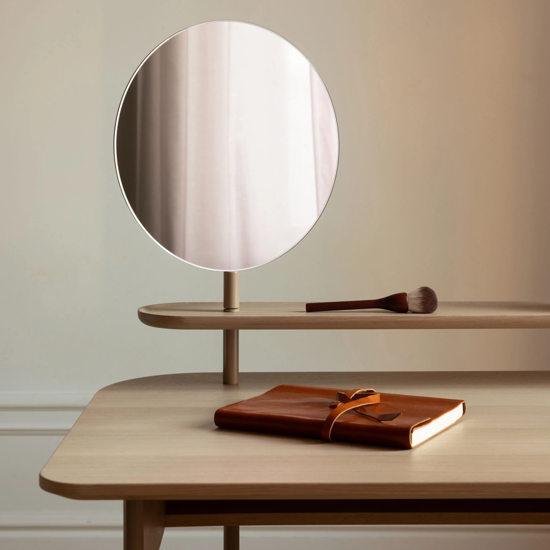 Luna Desk with Drawer