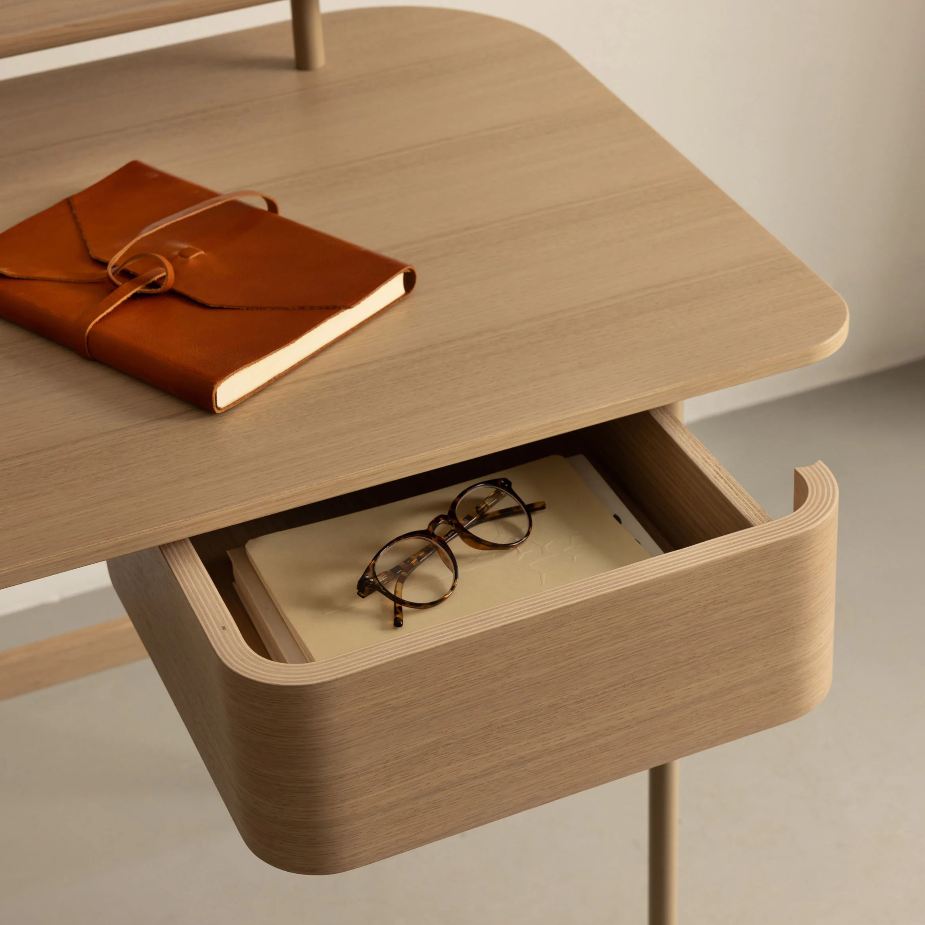 Luna Desk with Drawer
