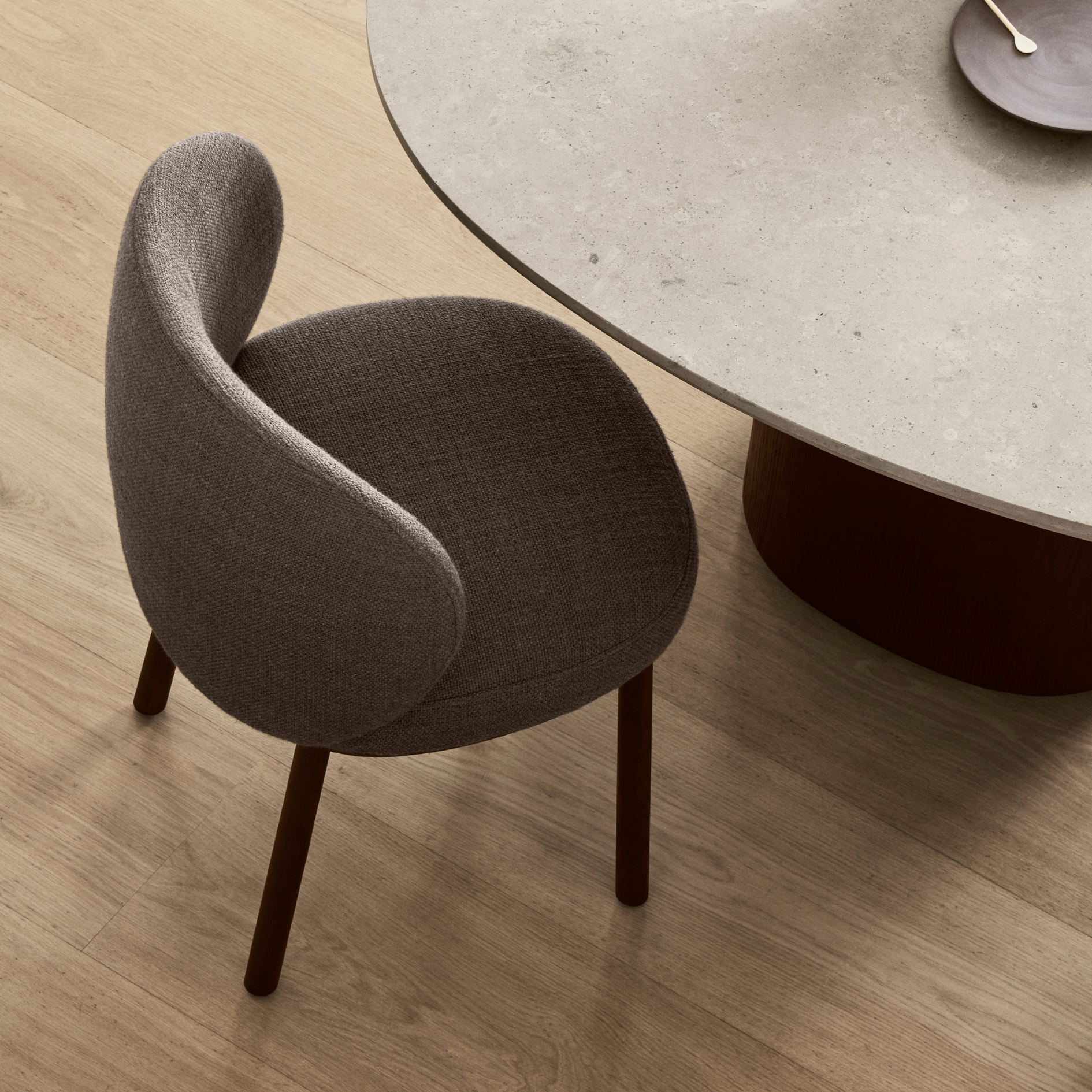 Ovata Dining Chair