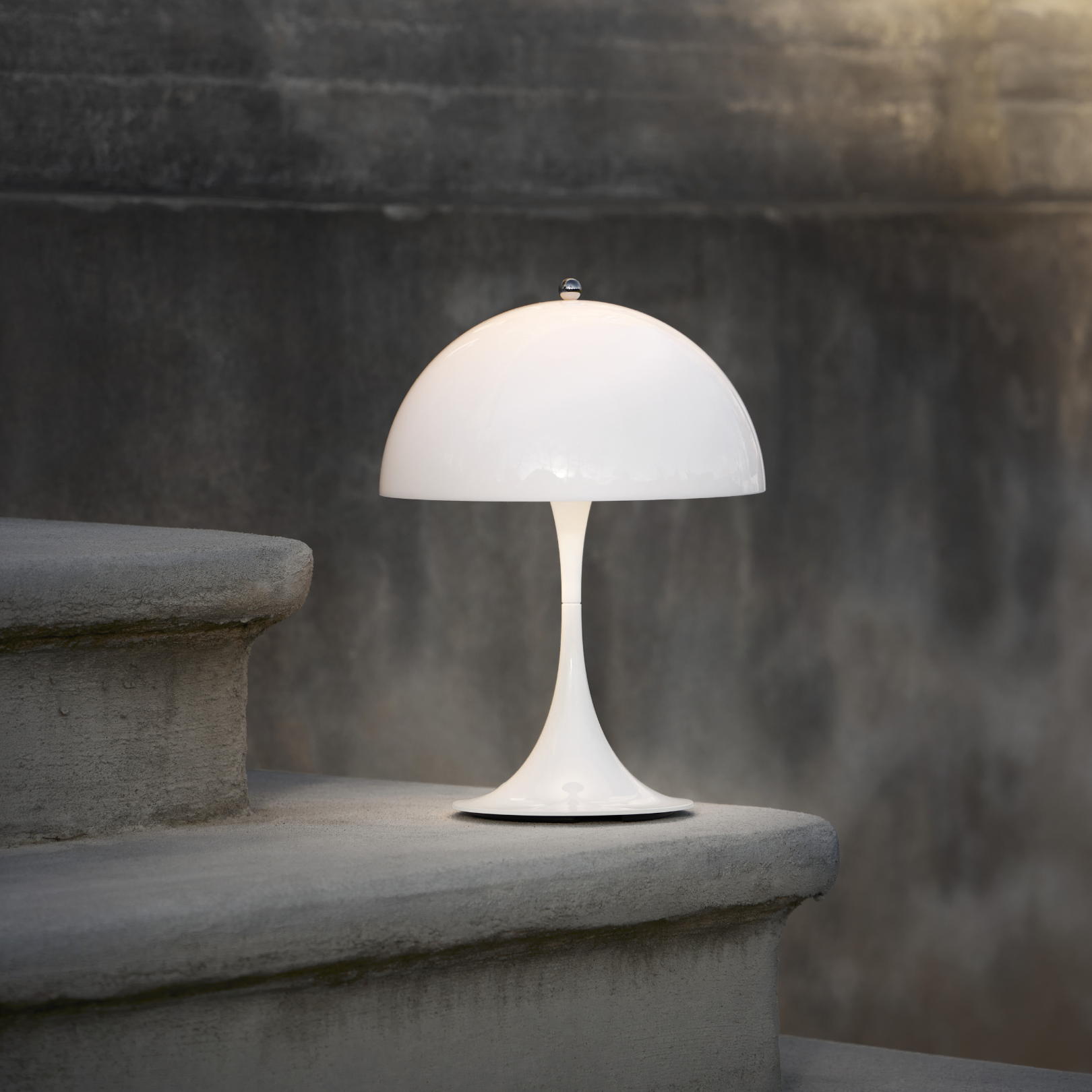 Panthella 250 Portable Lamp