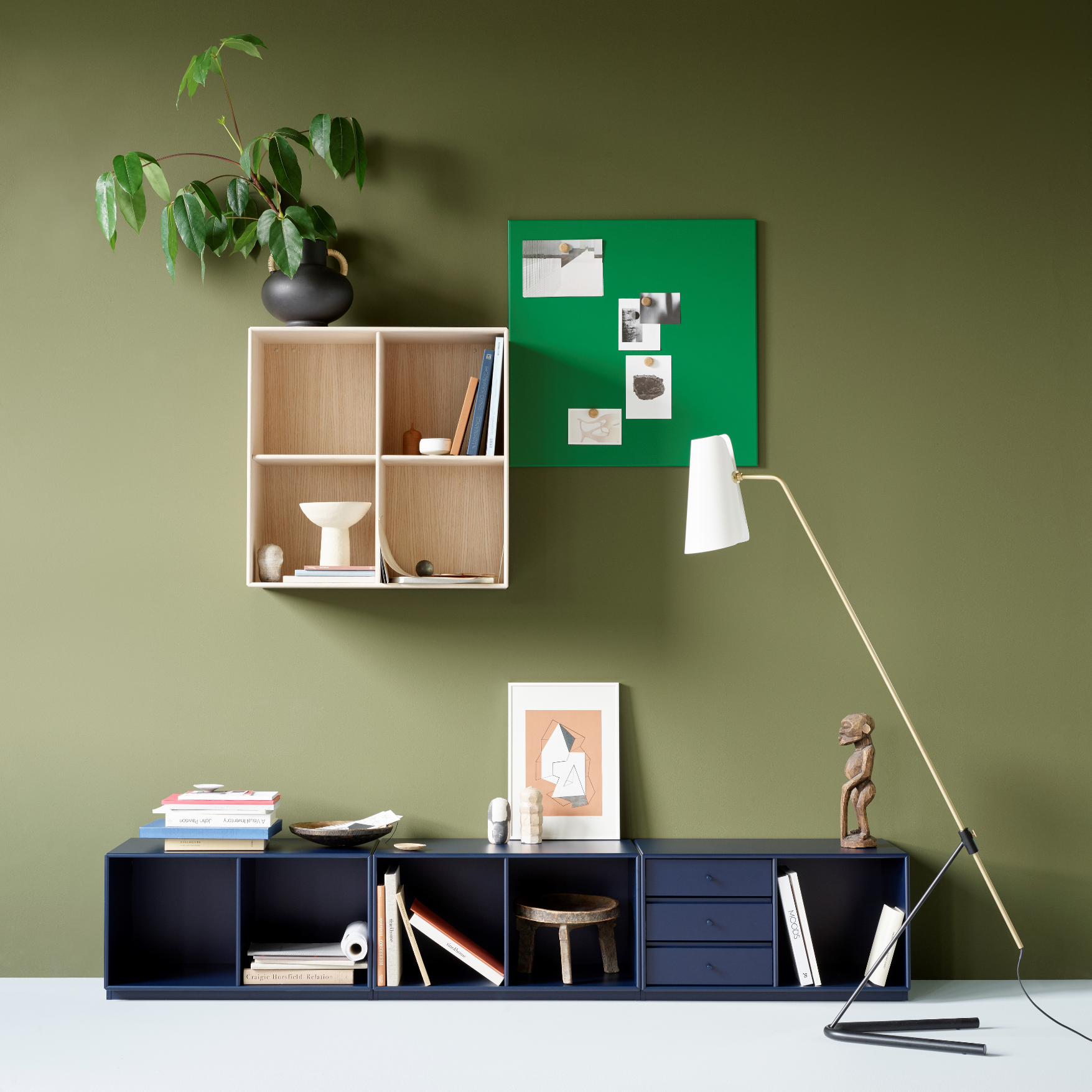 Montana Show Bookcase