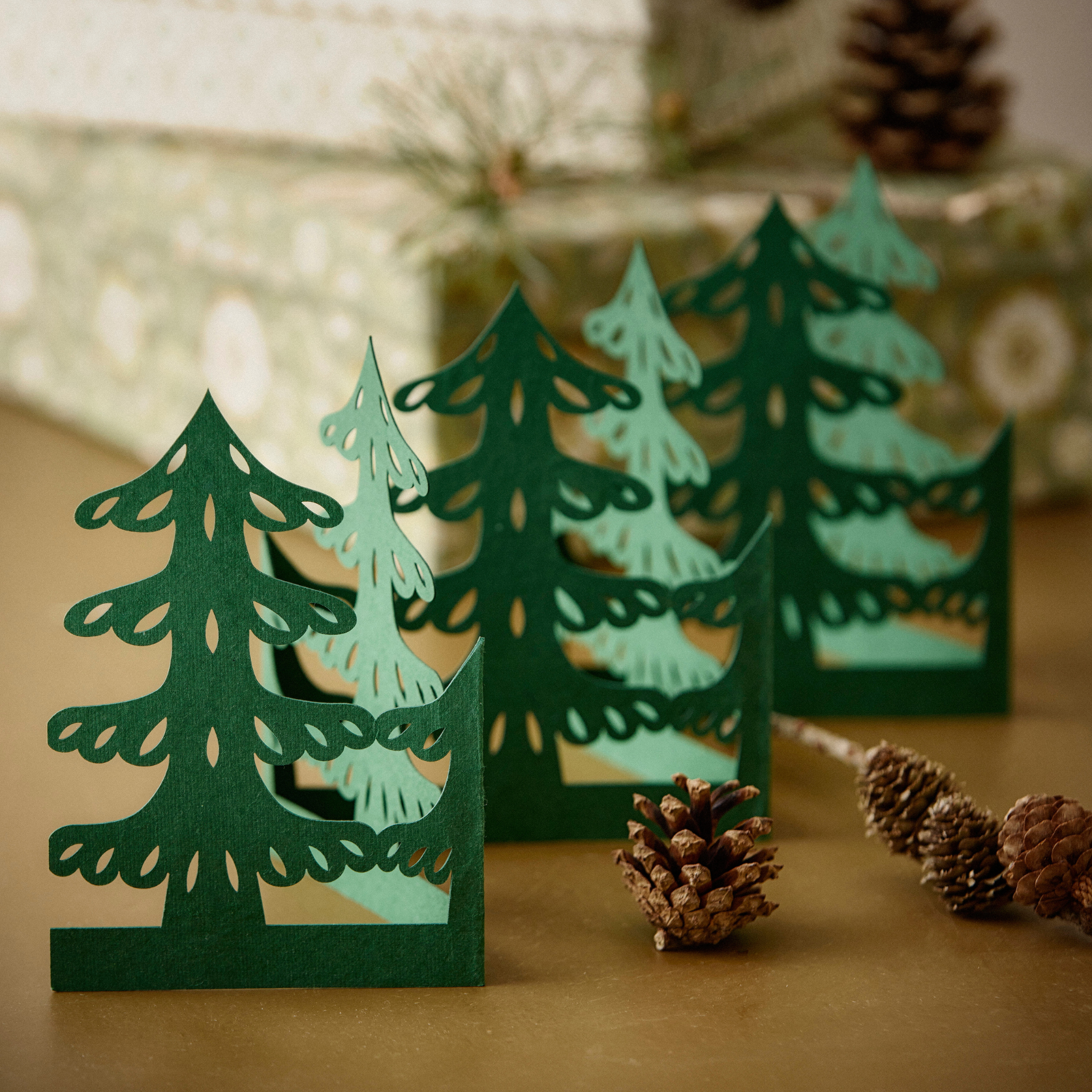 Table Garland Trees