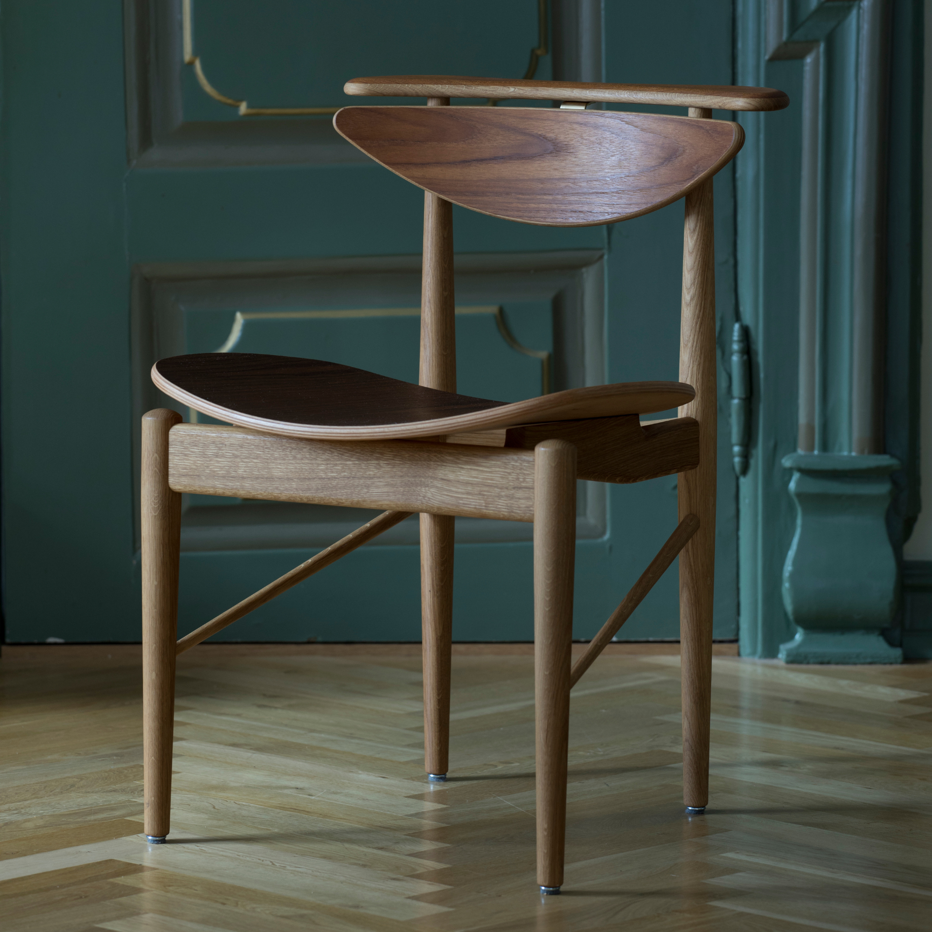 The Reading Chair w/ Veneer Seat