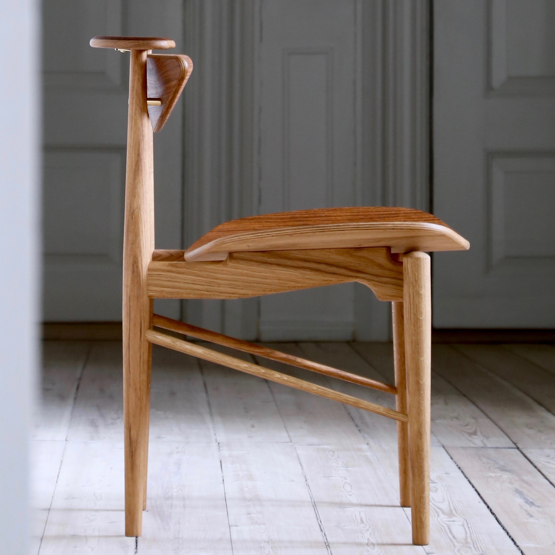 The Reading Chair w/ Veneer Seat