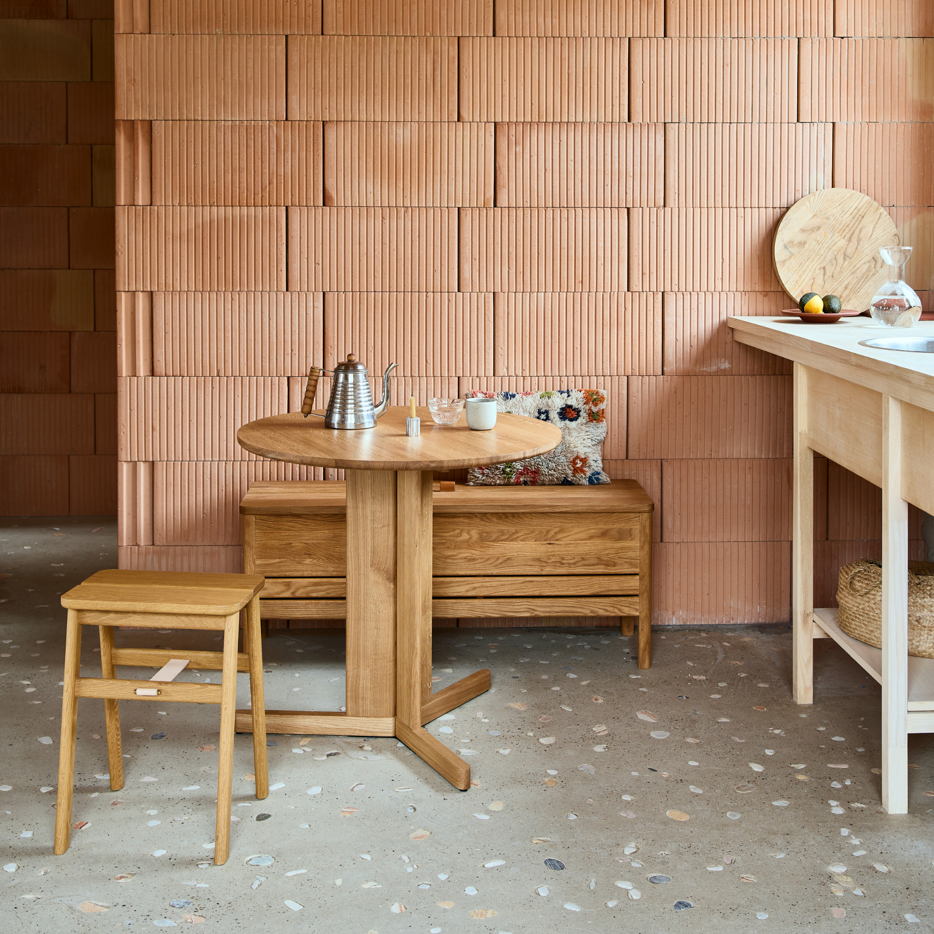 Trefoil Round Table  Ø75