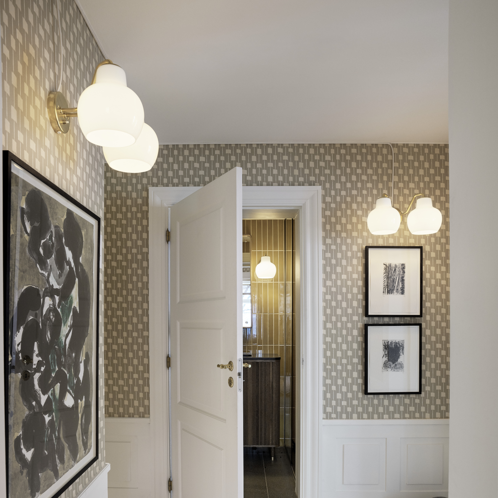 VL Ring Crown Wall Lamp