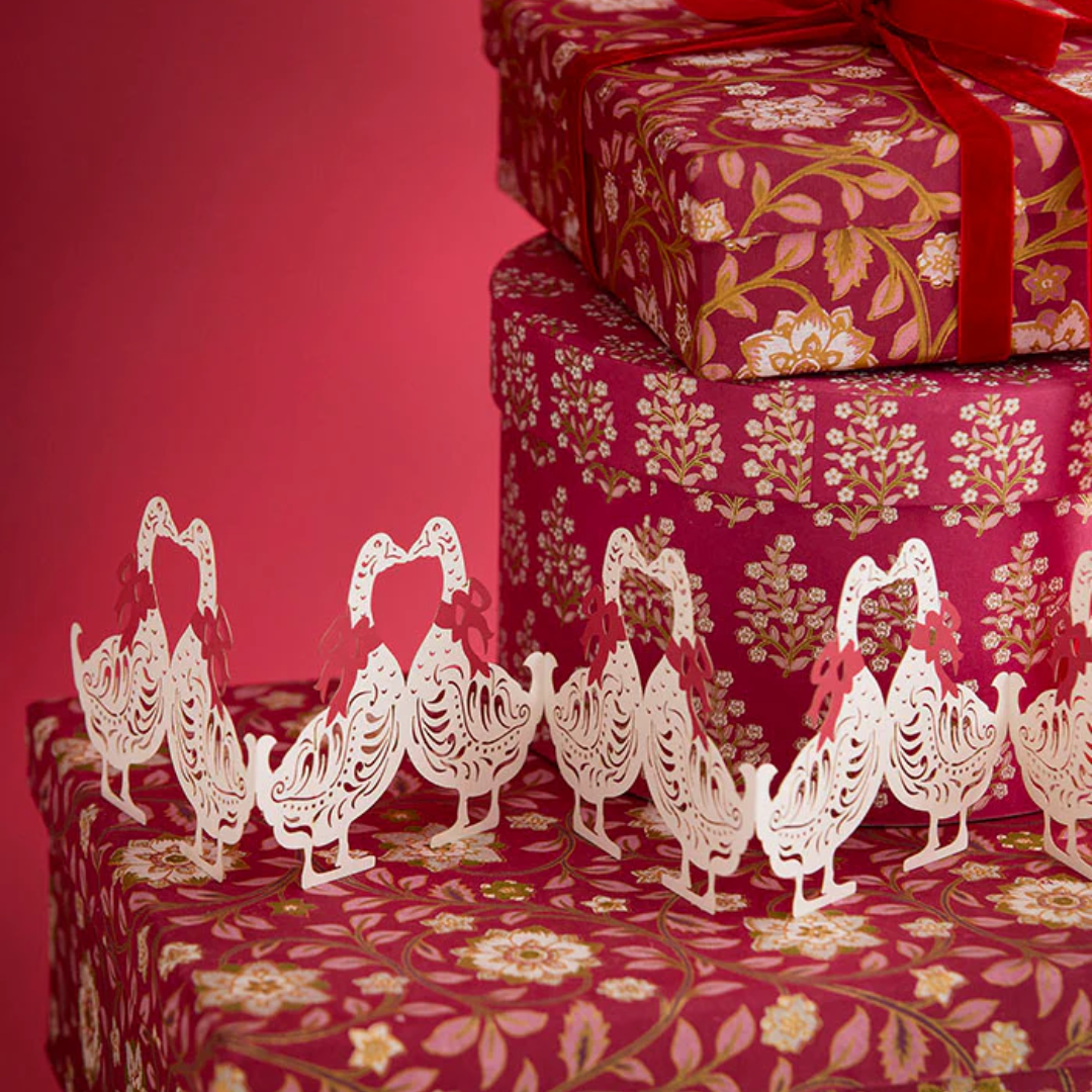 Table Garland Geese Off White