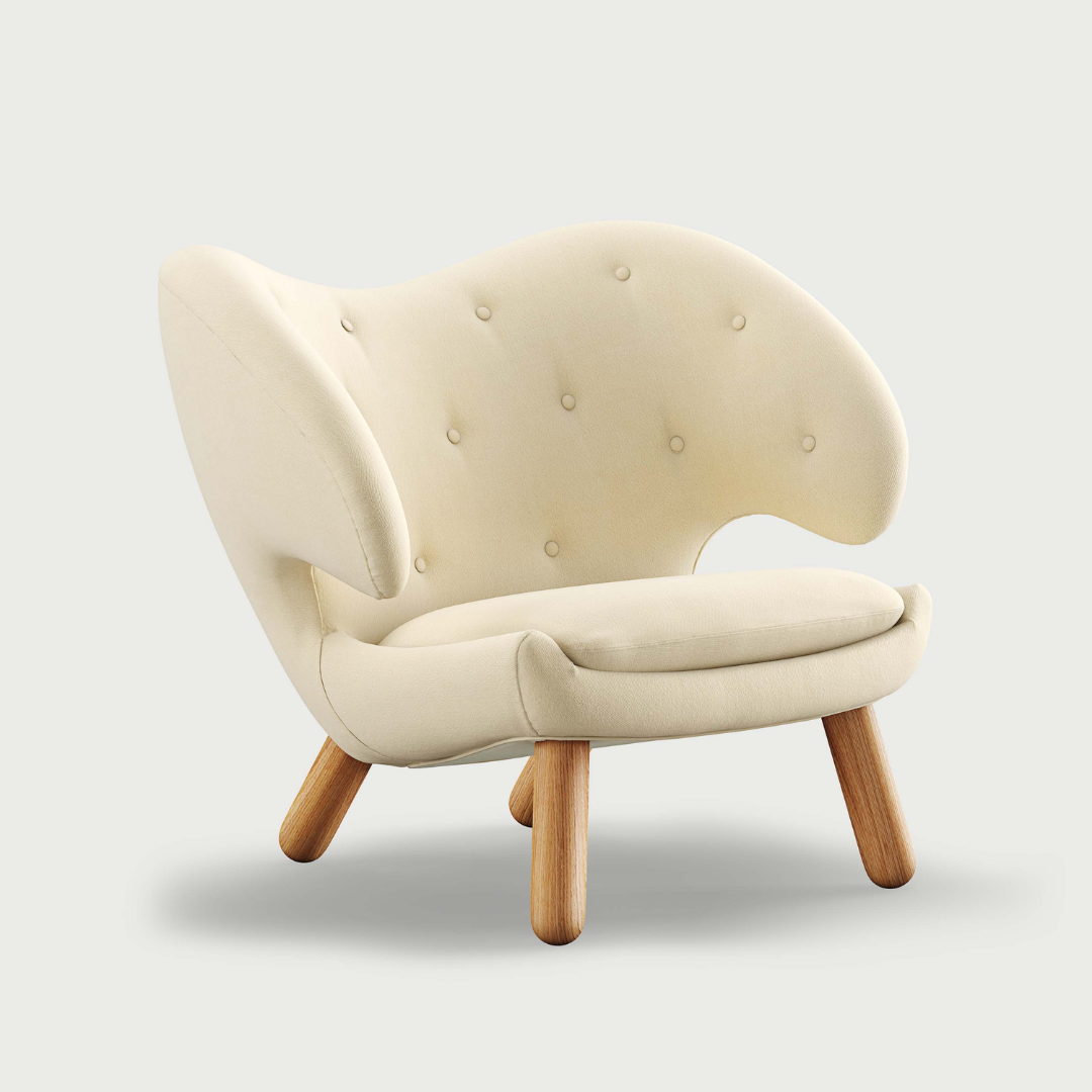 Pelican Chair with Buttons