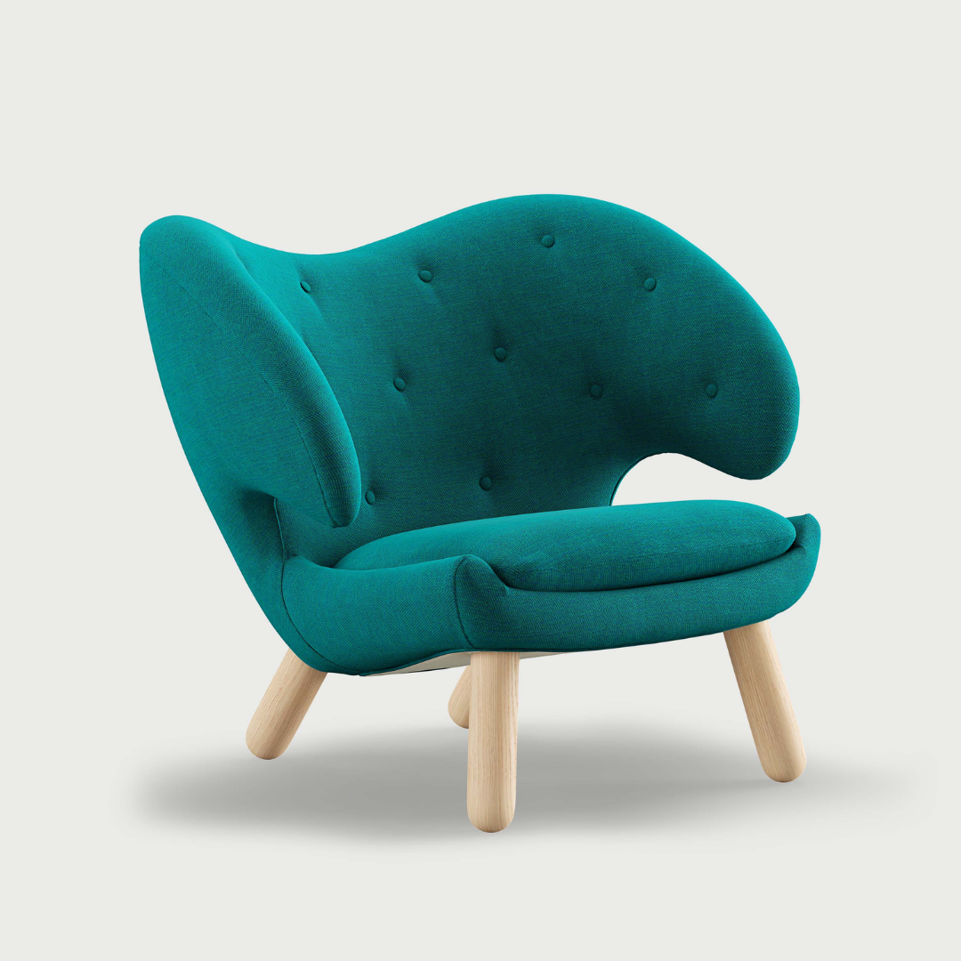 Pelican Chair with Buttons