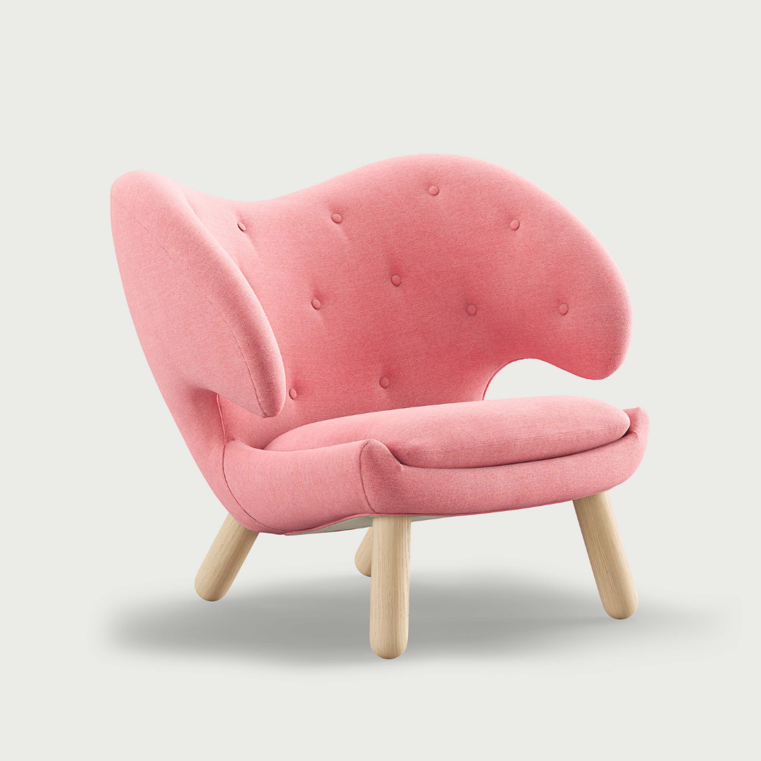 Pelican Chair with Buttons