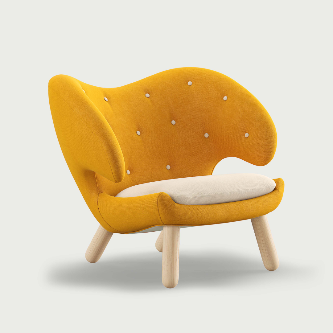 Pelican Chair with Buttons