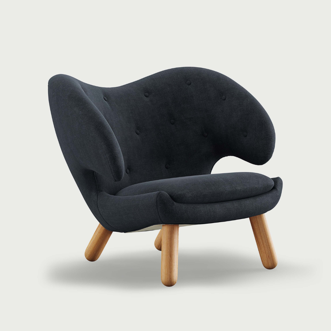 Pelican Chair with Buttons