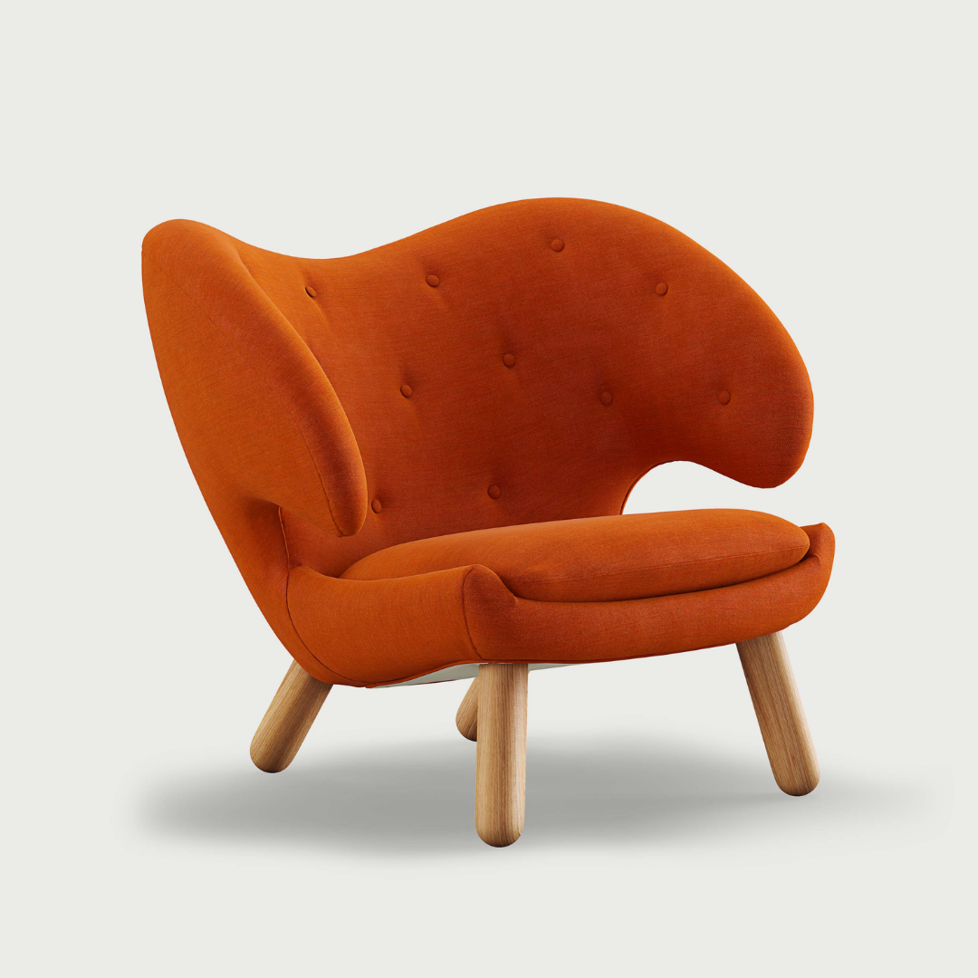 Pelican Chair with Buttons