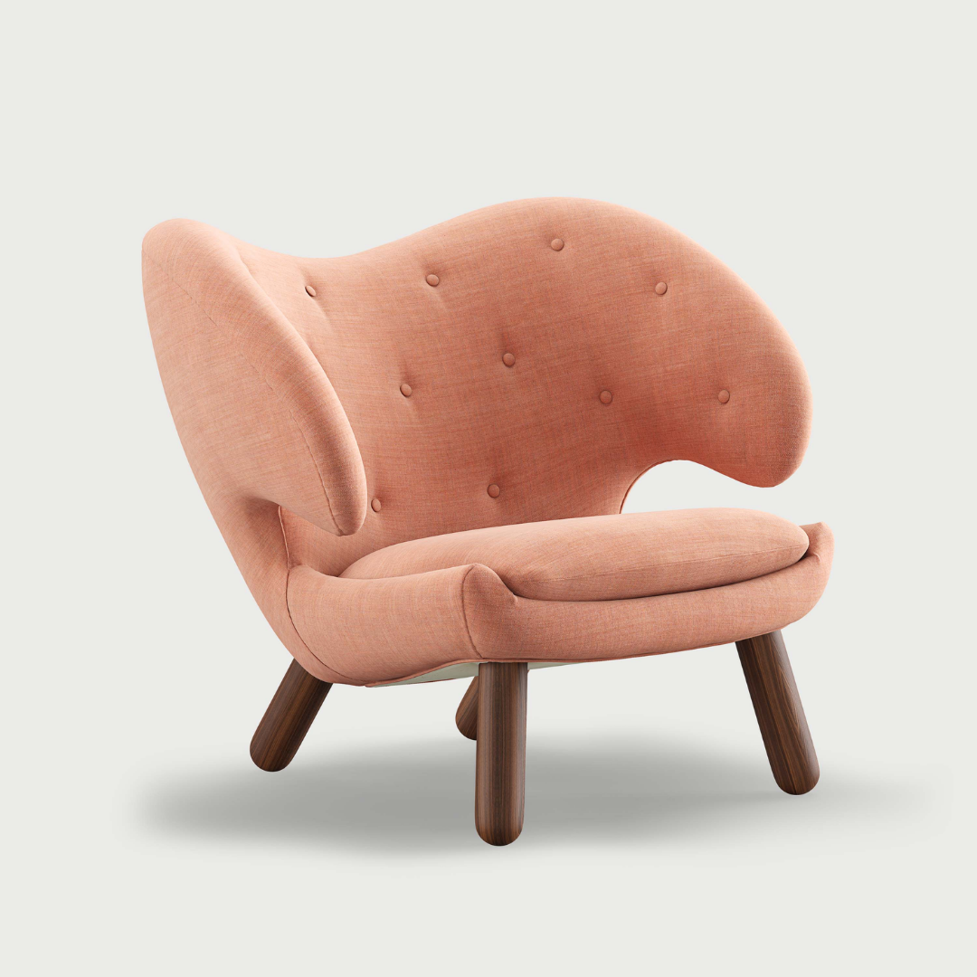 Pelican Chair with Buttons