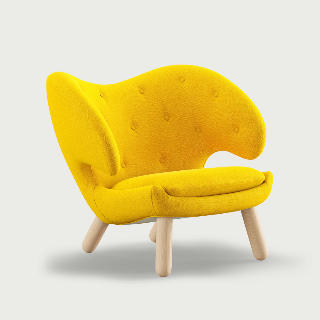 Pelican Chair with Buttons