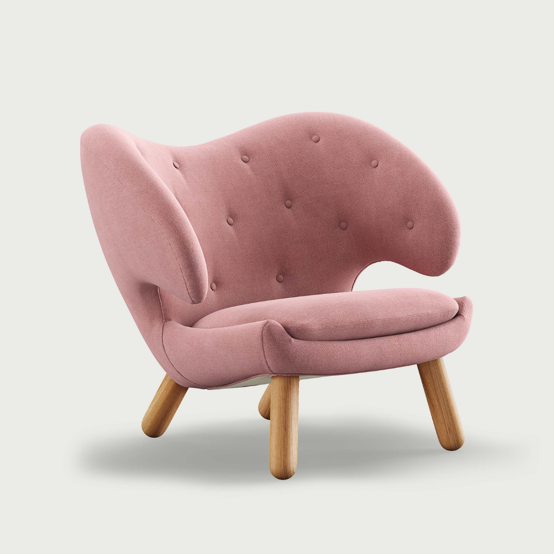 Pelican Chair with Buttons