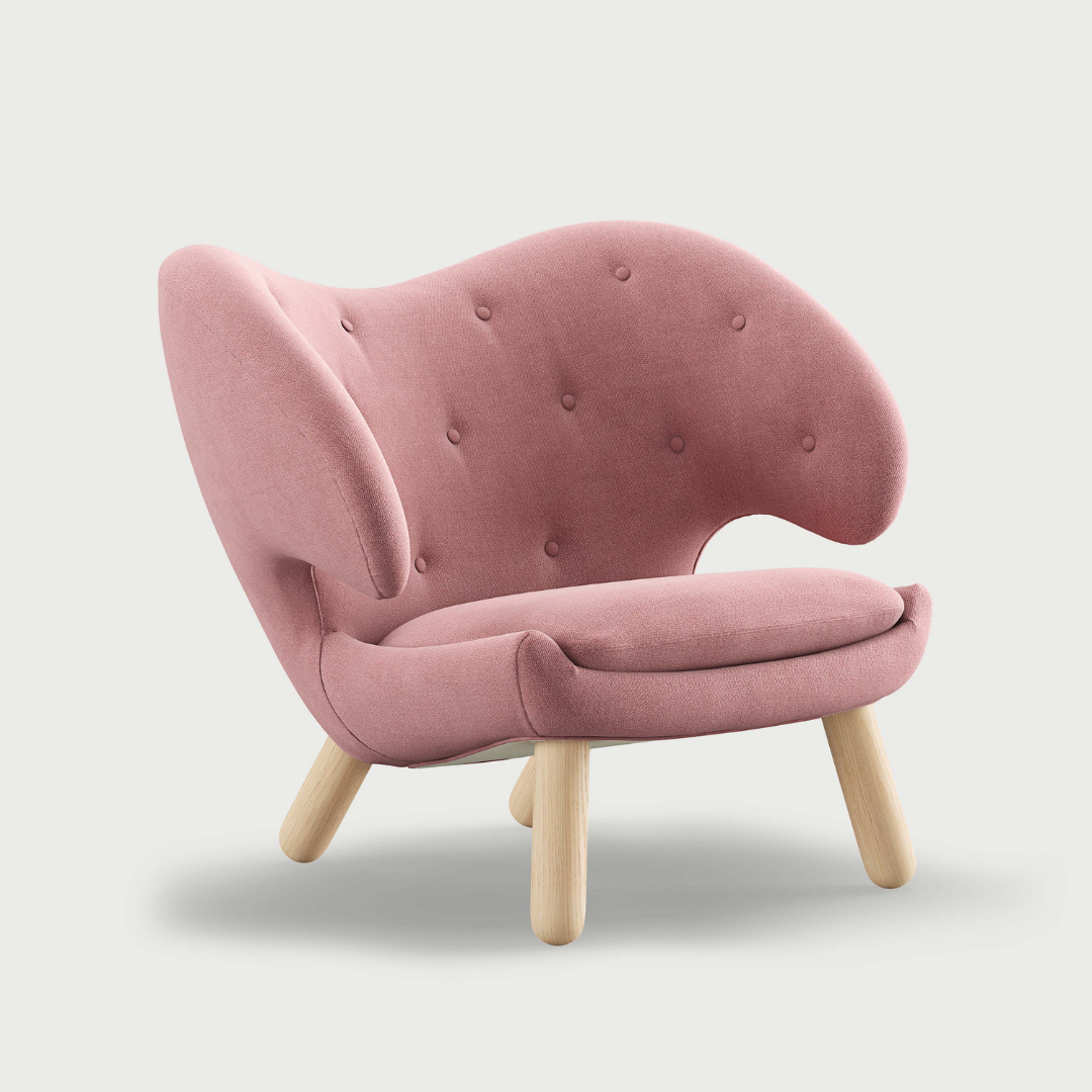 Pelican Chair with Buttons