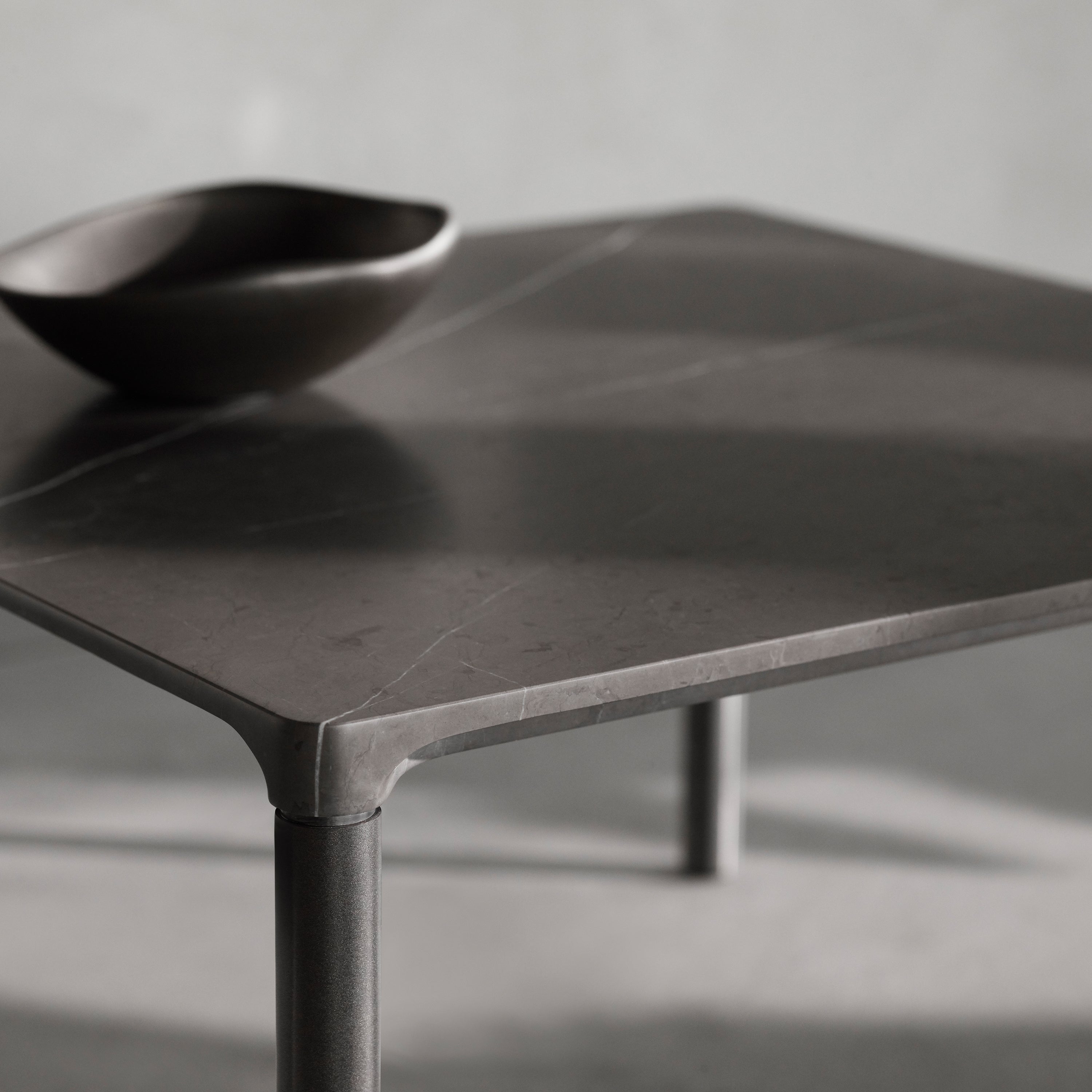 Piloti Alu Table